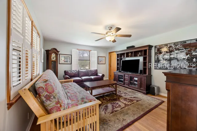 $299,900 | 196 Country Craft Road, Estill, SC 29918