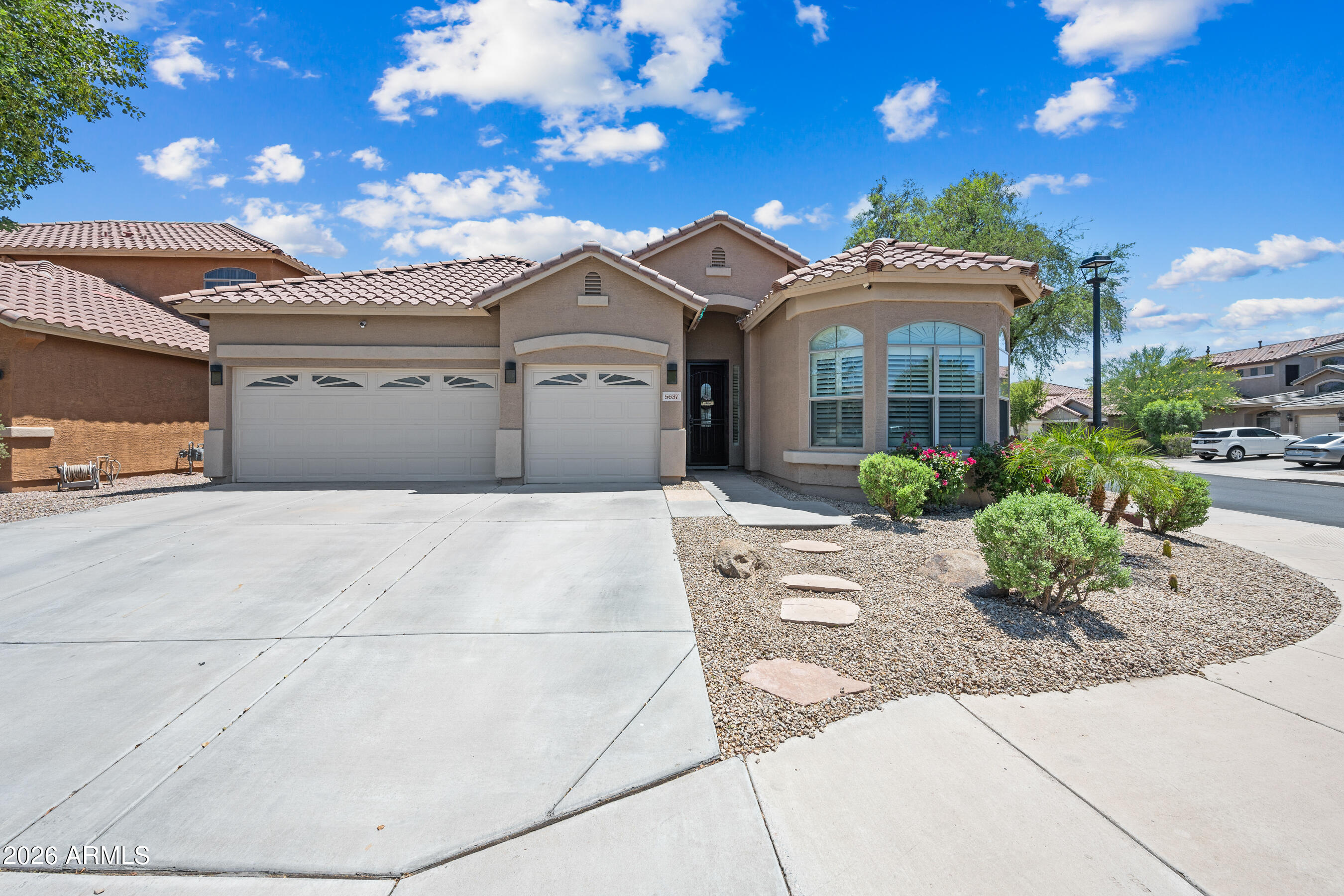 5637 West Carson Road Laveen, AZ 85339 - Photo 3 of 46 3-5637WCR-ocupix-