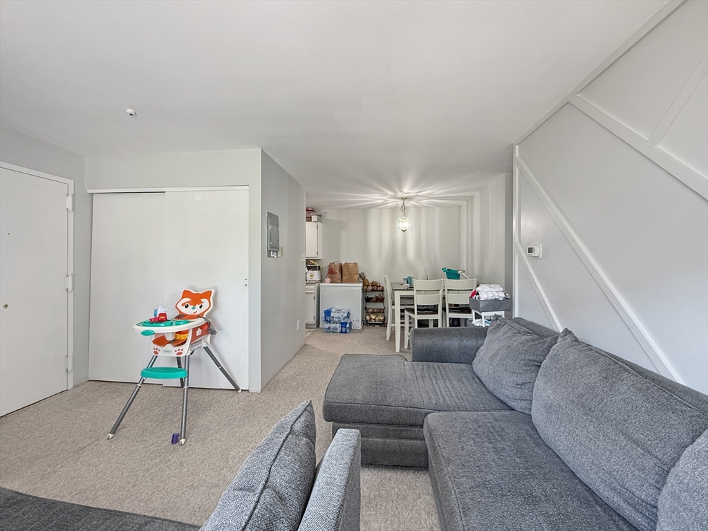 2 Village Way, Unit 6 Natick, MA 01760 - Photo 5 of 20