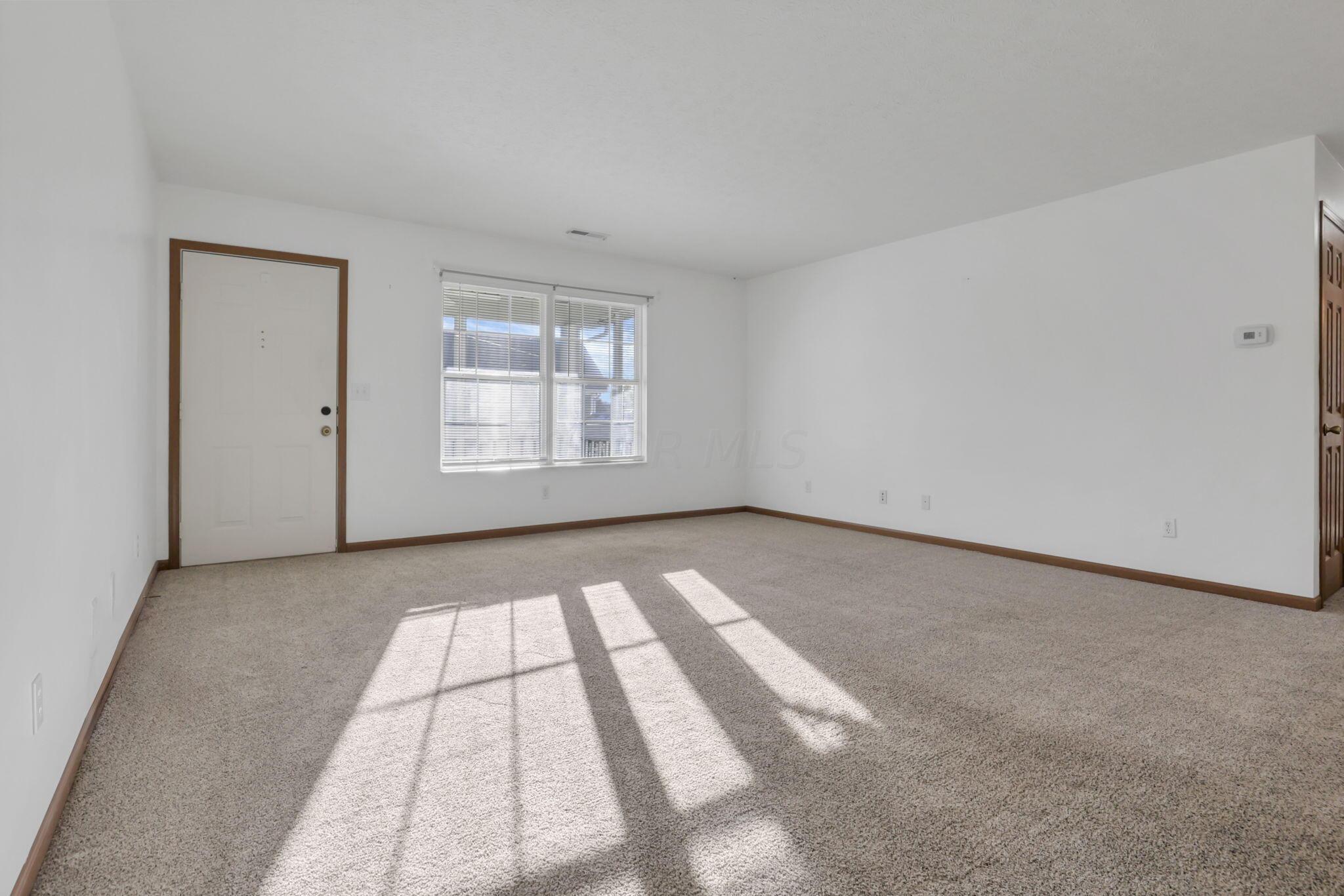 265 Goose Pond Road, Unit B Newark, OH 43055 - Photo 10 of 37 Living room