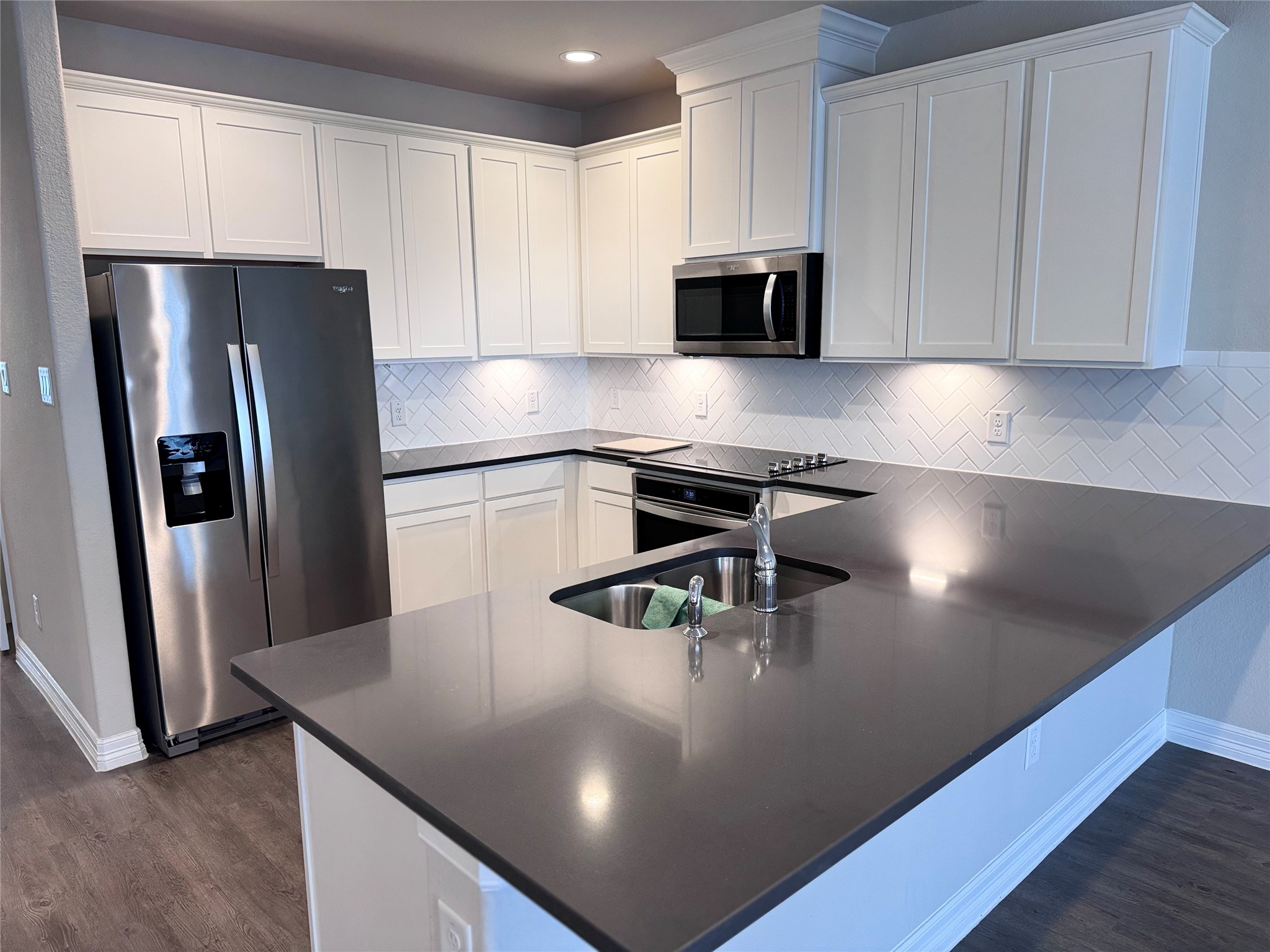11014 Cres Light Way Houston, TX 77043 - Photo 6 of 19