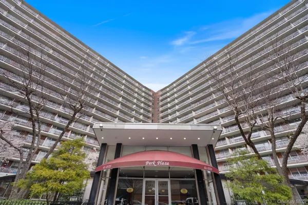 a view of an outdoor space