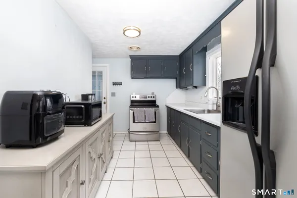 $310,000 | 9 Glendale Road, Enfield, CT 06082