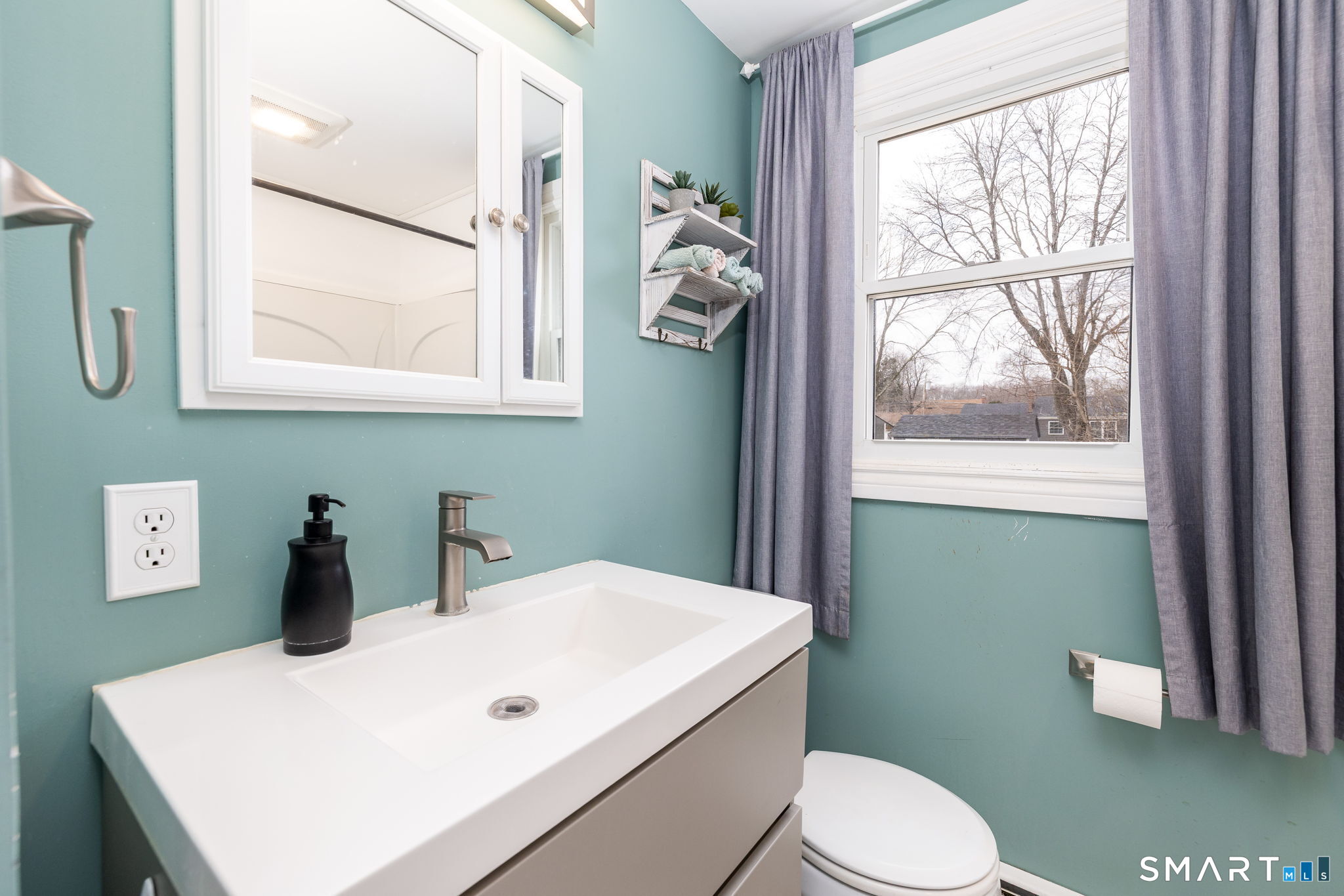 9 Glendale Road Enfield, CT 06082 - Photo 14 of 36