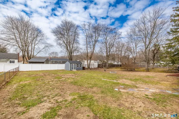 $310,000 | 9 Glendale Road, Enfield, CT 06082