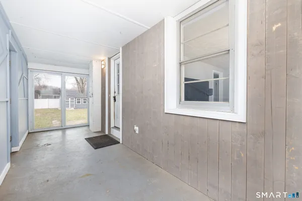 $310,000 | 9 Glendale Road, Enfield, CT 06082