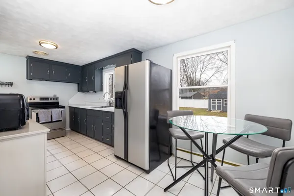 $310,000 | 9 Glendale Road, Enfield, CT 06082