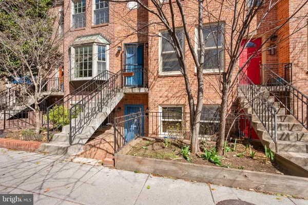 $2,100 | 1645 Park Road Northwest, Unit 2, Washington, DC 20010