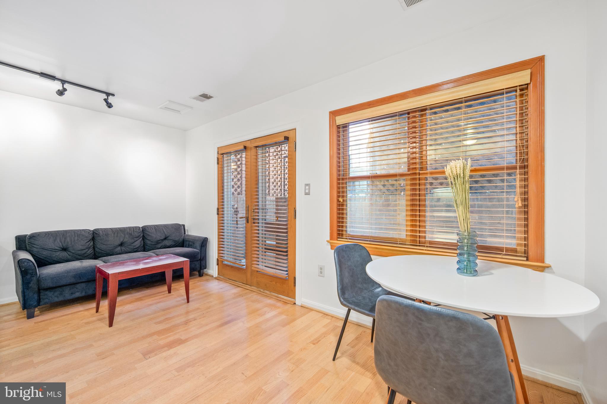 1645 Park Road Northwest, Unit 2 Washington, DC 20010 - Photo 4 of 19