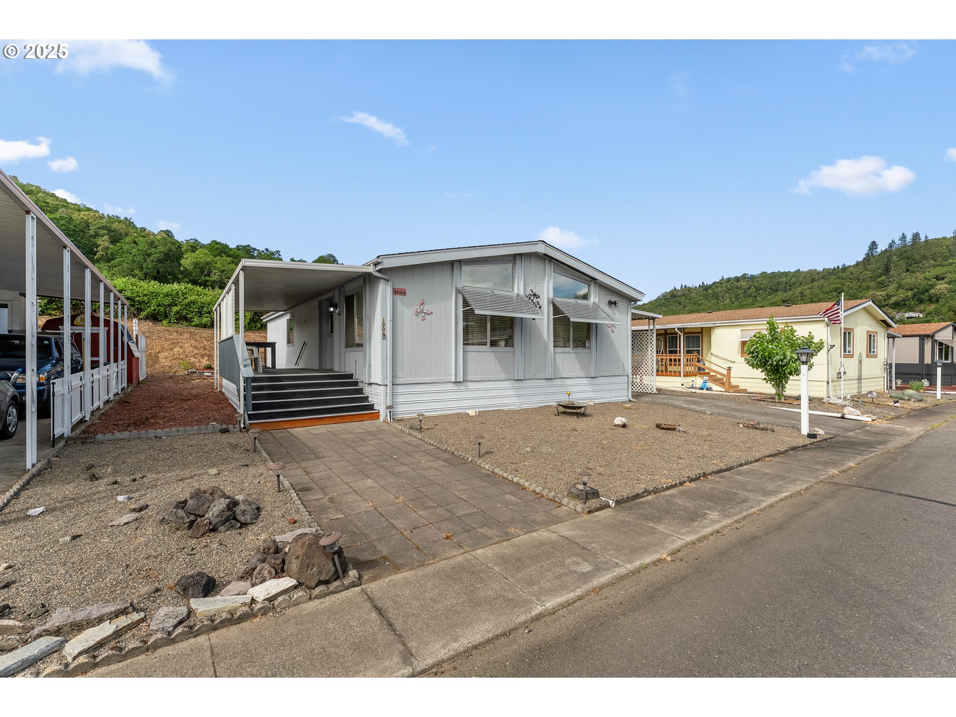 1006 Shadow Ranch Lane Roseburg, OR 97470 - Photo 1 of 37 Gallery Image 1