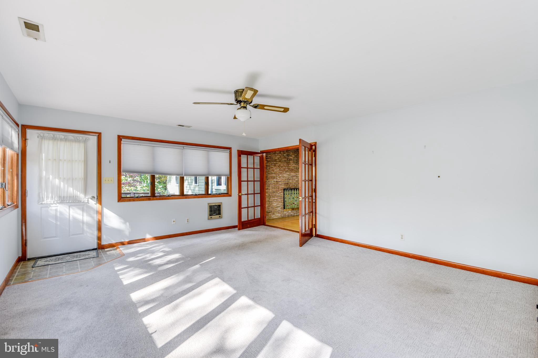 455 Community Road Severna Park, MD 21146 - Photo 23 of 51 a view of an empty room with a window