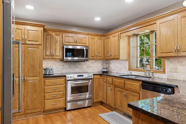 $830,000 | 941 Pineridge Court, Mahtomedi, MN 55115