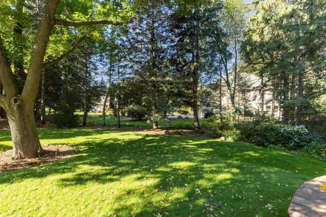 $830,000 | 941 Pineridge Court, Mahtomedi, MN 55115