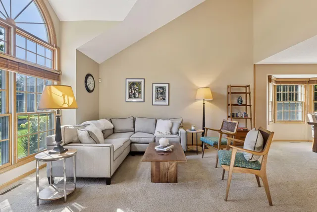 $830,000 | 941 Pineridge Court, Mahtomedi, MN 55115