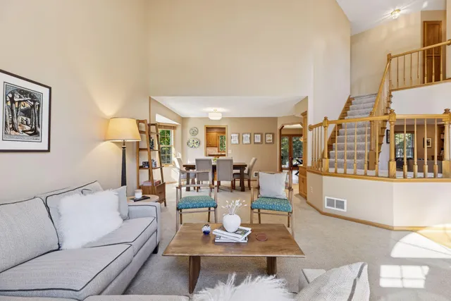 $830,000 | 941 Pineridge Court, Mahtomedi, MN 55115