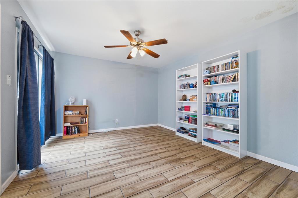 7254 Pineberry Road Dallas, TX 75249 - Photo 26 of 38 Gallery Image 26