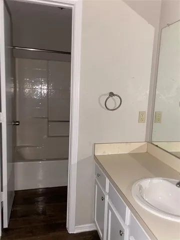 $2,095 | 104 Mesa Moor Drive, Glenn Heights, TX 75154