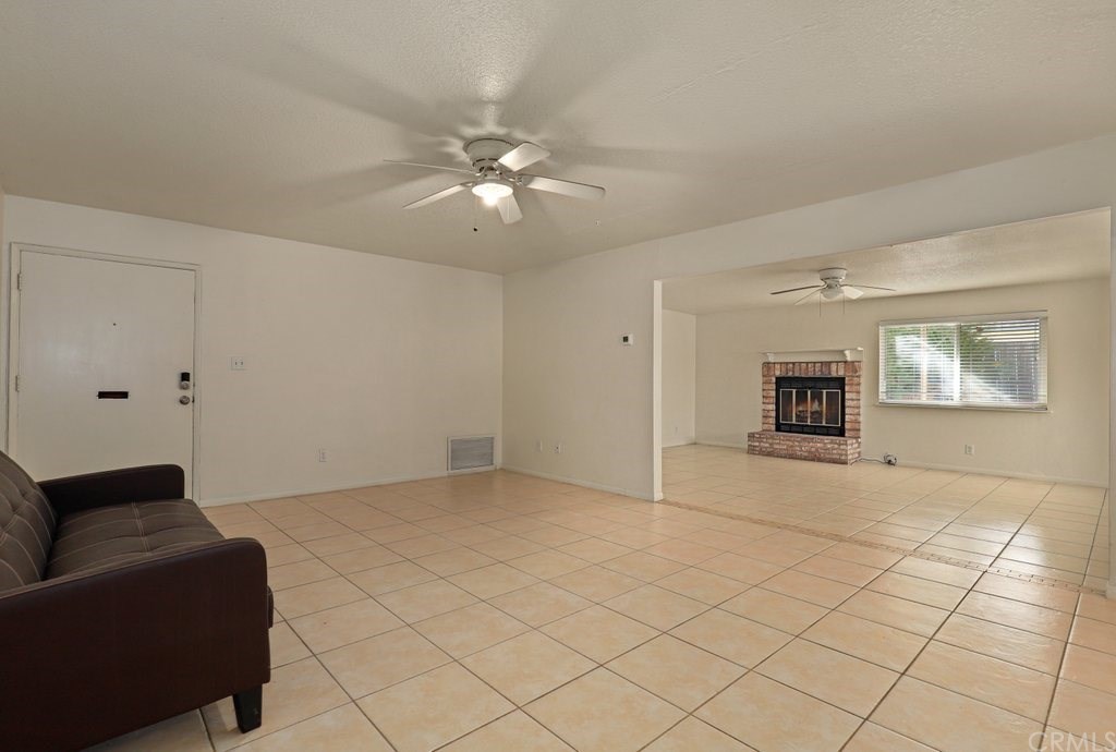 658 Spruce Street Riverside, CA 92507 - Photo 3 of 42