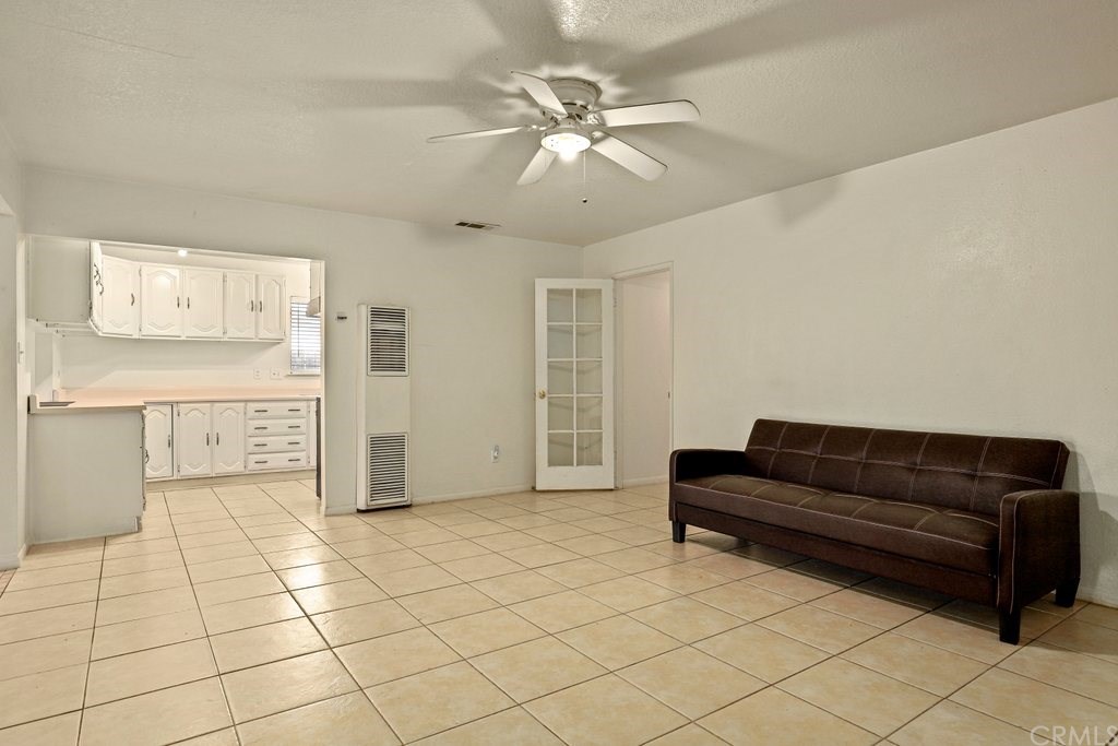 658 Spruce Street Riverside, CA 92507 - Photo 4 of 42
