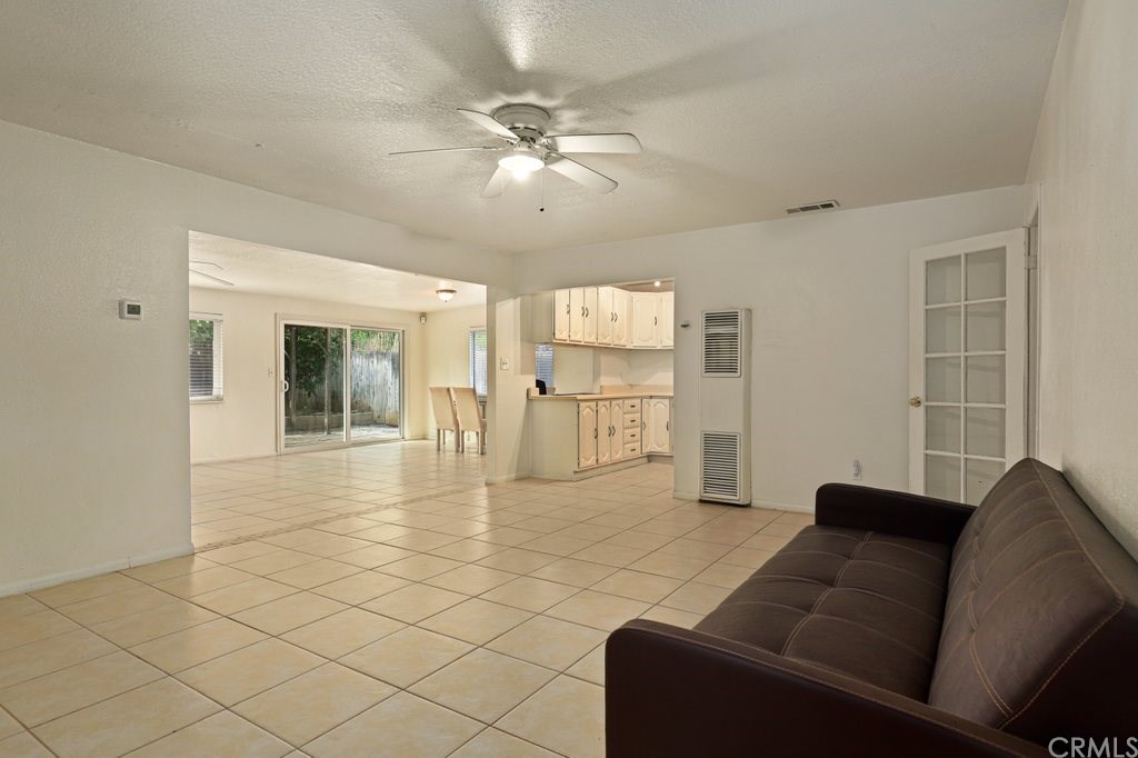 658 Spruce Street Riverside, CA 92507 - Photo 5 of 42