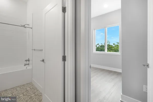$1,795 | 2119 North Front Street, Unit 302, Philadelphia, PA 19122