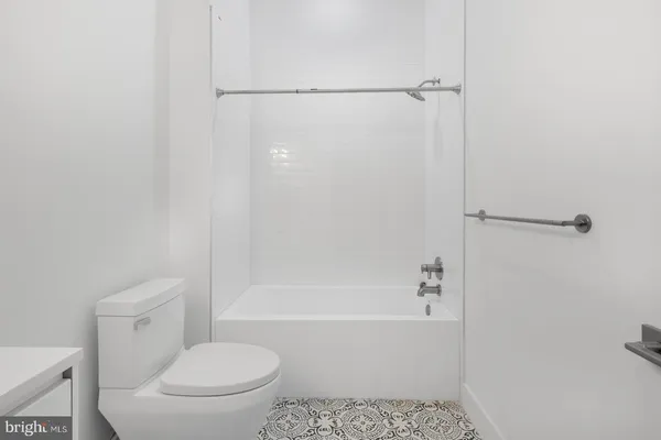 $1,795 | 2119 North Front Street, Unit 302, Philadelphia, PA 19122