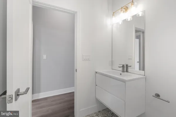 $1,795 | 2119 North Front Street, Unit 302, Philadelphia, PA 19122