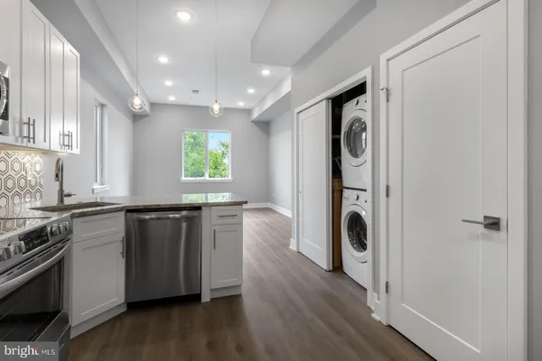 $1,795 | 2119 North Front Street, Unit 302, Philadelphia, PA 19122