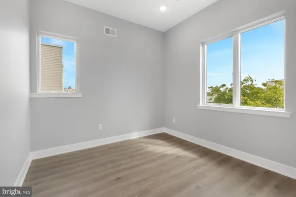 $1,795 | 2119 North Front Street, Unit 302, Philadelphia, PA 19122