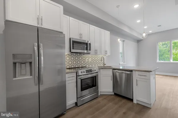 $1,795 | 2119 North Front Street, Unit 302, Philadelphia, PA 19122