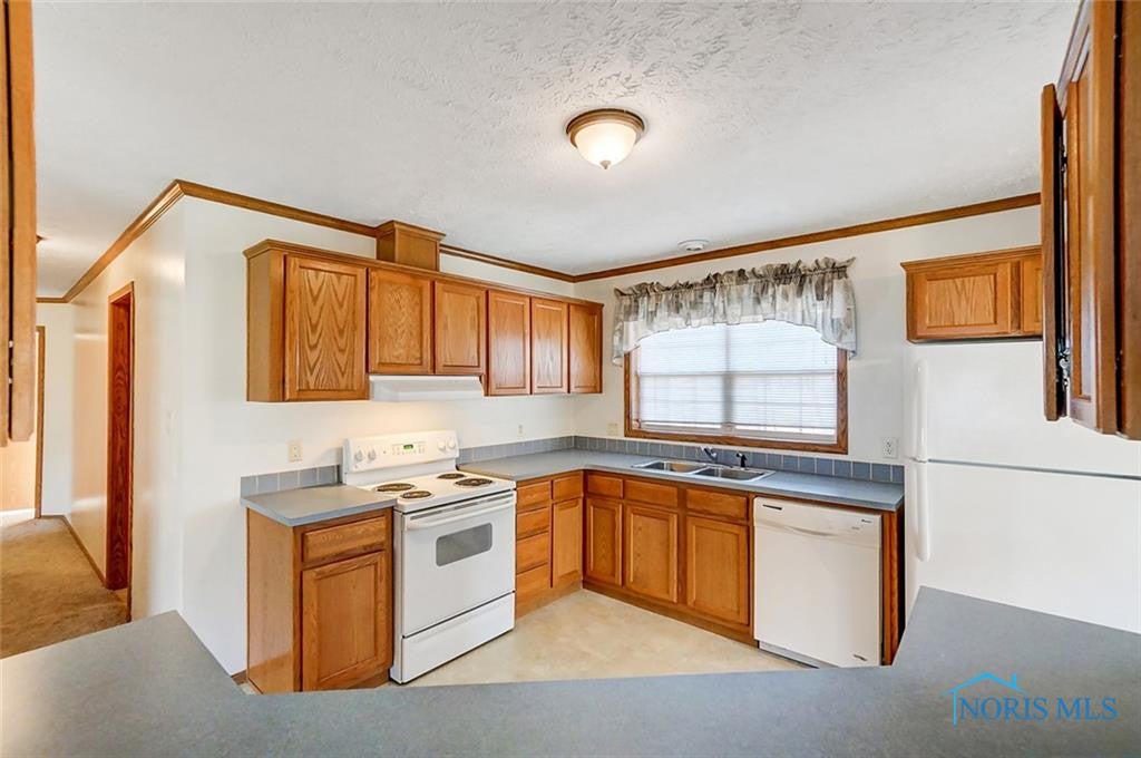 943 Sand Ridge Road Bowling Green, OH 43402 - Photo 18 of 46 Gallery Image 18