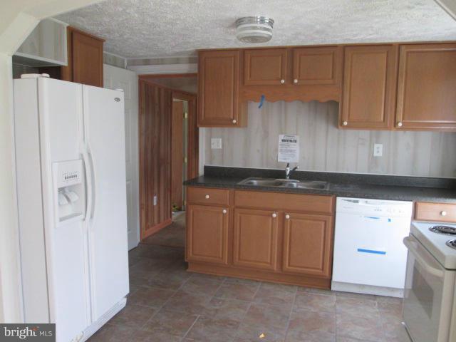 48828 Sea Side View Road Ridge, MD 20680 - Photo 11 of 12 Kitchen