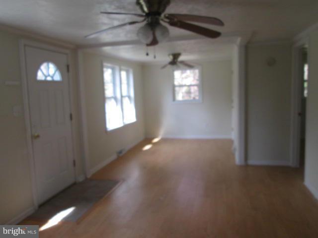 48828 Sea Side View Road Ridge, MD 20680 - Photo 4 of 12 Living Room