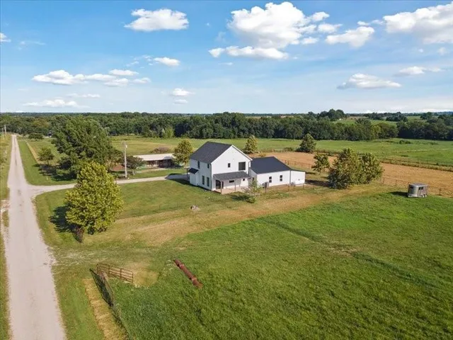 $749,900 | 6239 Northwest County Road 4002, Butler, MO 64730