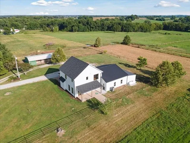 $749,900 | 6239 Northwest County Road 4002, Butler, MO 64730