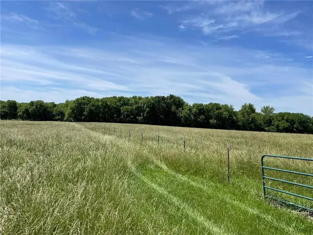 $749,900 | 6239 Northwest County Road 4002, Butler, MO 64730