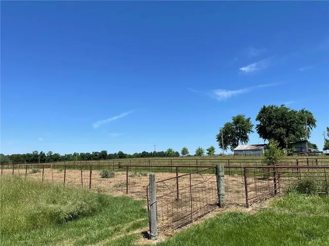 $749,900 | 6239 Northwest County Road 4002, Butler, MO 64730