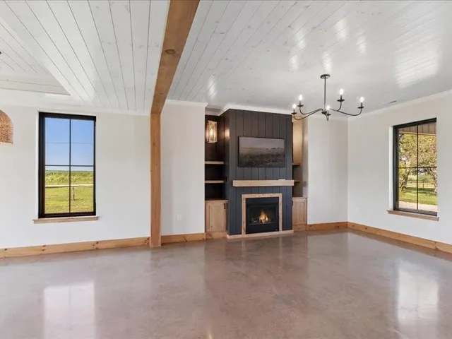 $749,900 | 6239 Northwest County Road 4002, Butler, MO 64730