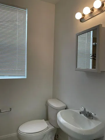 $1,495 | 119 Menores Avenue, Unit 4, Coral Gables, FL 33134