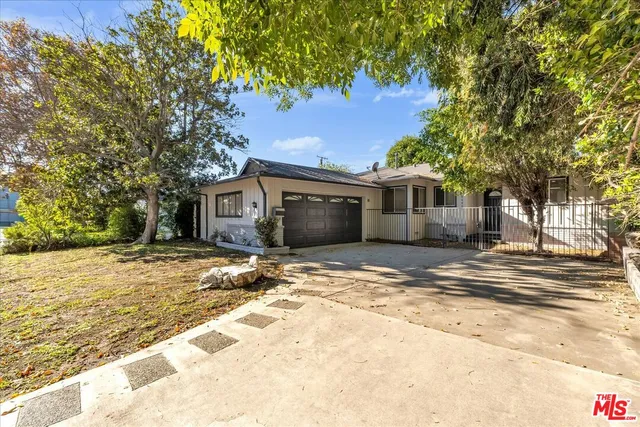 $859,000 | 6649 Whitman Avenue, Lake Balboa, CA 91406