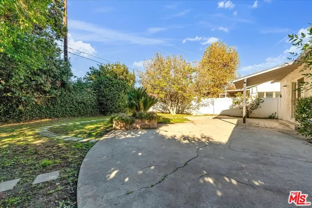 $859,000 | 6649 Whitman Avenue, Lake Balboa, CA 91406