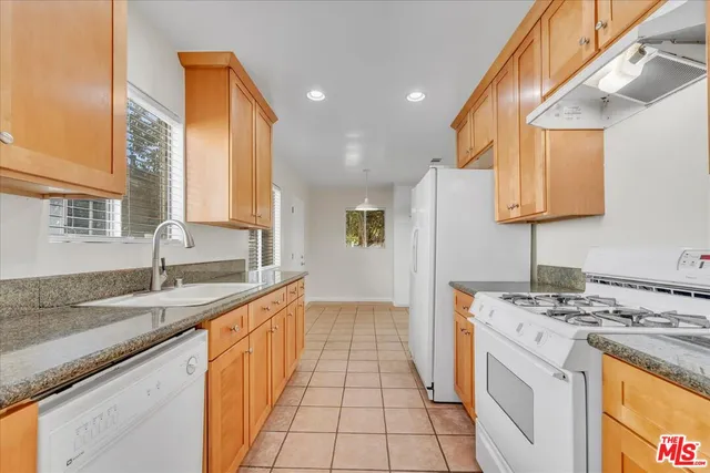 $859,000 | 6649 Whitman Avenue, Lake Balboa, CA 91406