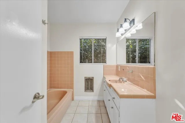 $859,000 | 6649 Whitman Avenue, Lake Balboa, CA 91406