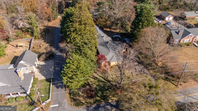 an outdoor space with lots of different colored cloths