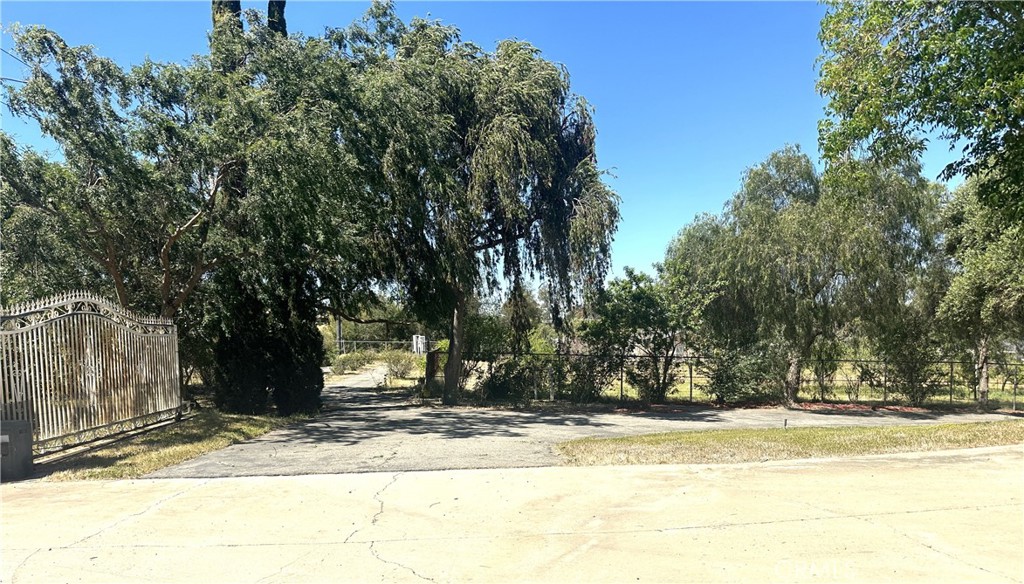 26050 Jan Valerie Road Murrieta, CA 92562 - Photo 45 of 47 a view of a yard with a tree