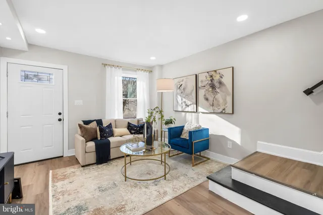 $585,000 | 378 East Elm Street, Conshohocken, PA 19428