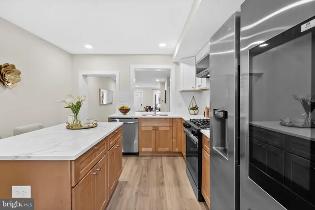 $585,000 | 378 East Elm Street, Conshohocken, PA 19428