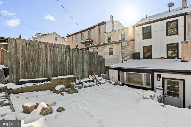 $585,000 | 378 East Elm Street, Conshohocken, PA 19428