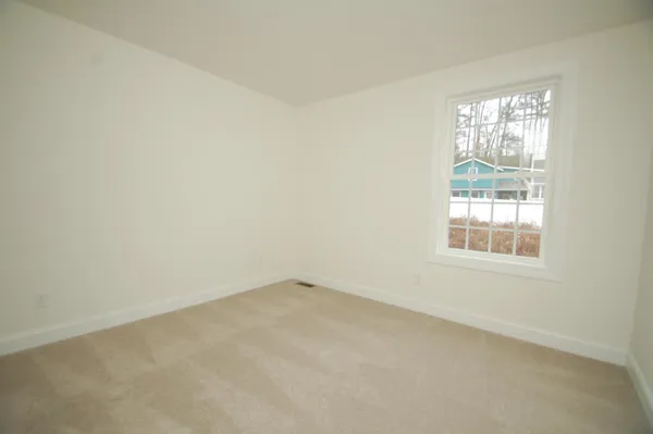 $540,000 | 6 B Dearborn Circle, Goffstown, NH 03045