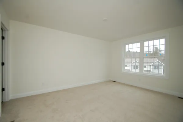 $540,000 | 6 B Dearborn Circle, Goffstown, NH 03045